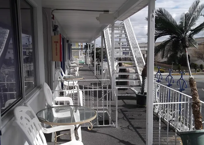 Sea Foam Motel
